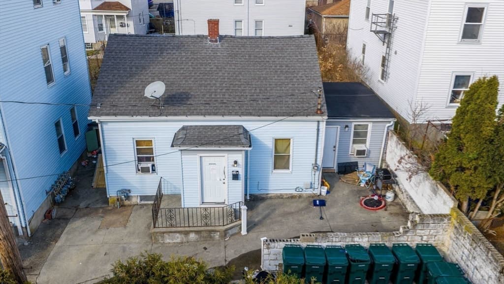 5-9 Family at 119-121 Tremont St, Fall River MA 02720, Fall River, photo 20 of 21