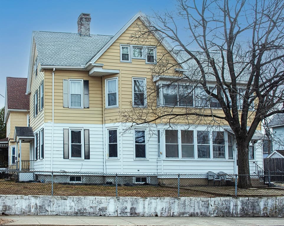 1022-1024 Hampden St, Holyoke MA 01040 photo 2