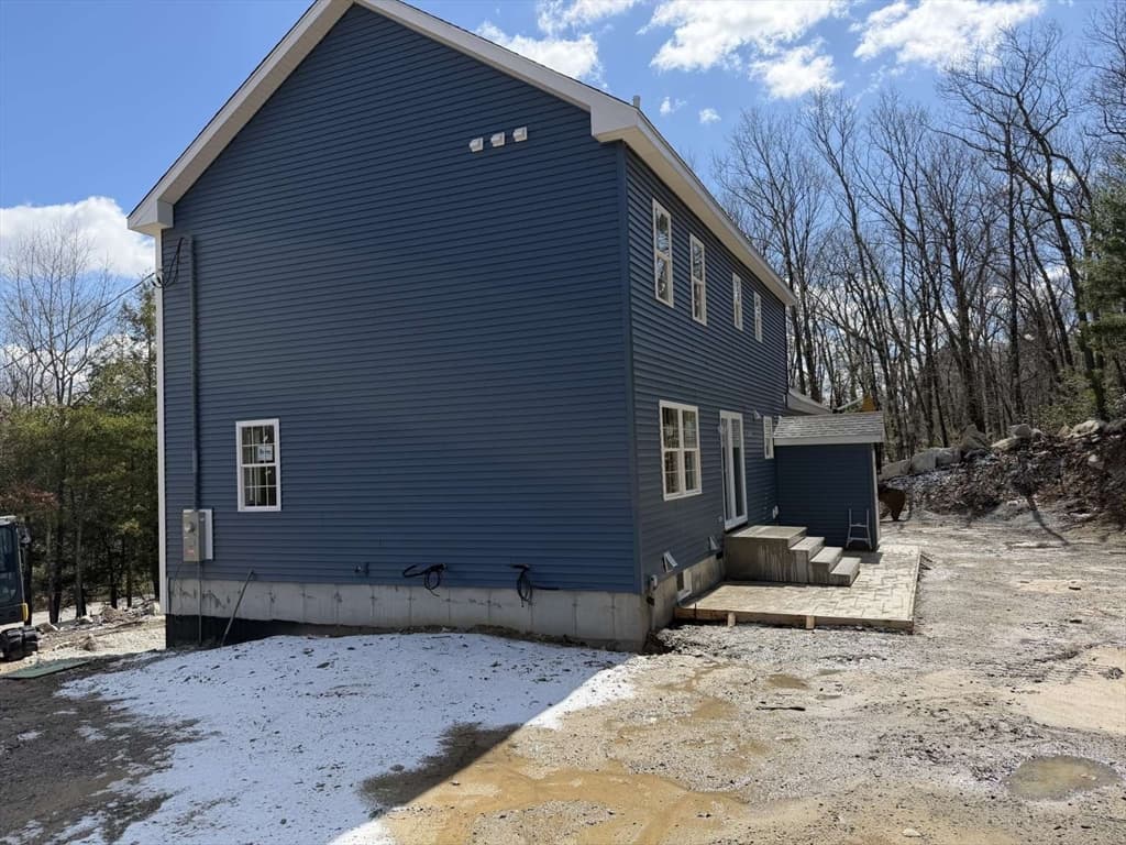 95 Leicester St., Oxford MA 01540 photo 3