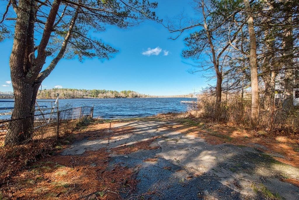 Single Family Residence at 22 Ocean Ave, Hanson MA 02341, Hanson, photo 5 of 12