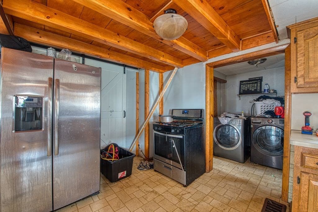 Single Family Residence at 22 Ocean Ave, Hanson MA 02341, Hanson, photo 9 of 12