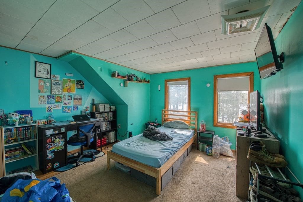 Single Family Residence at 22 Ocean Ave, Hanson MA 02341, Hanson, photo 11 of 12
