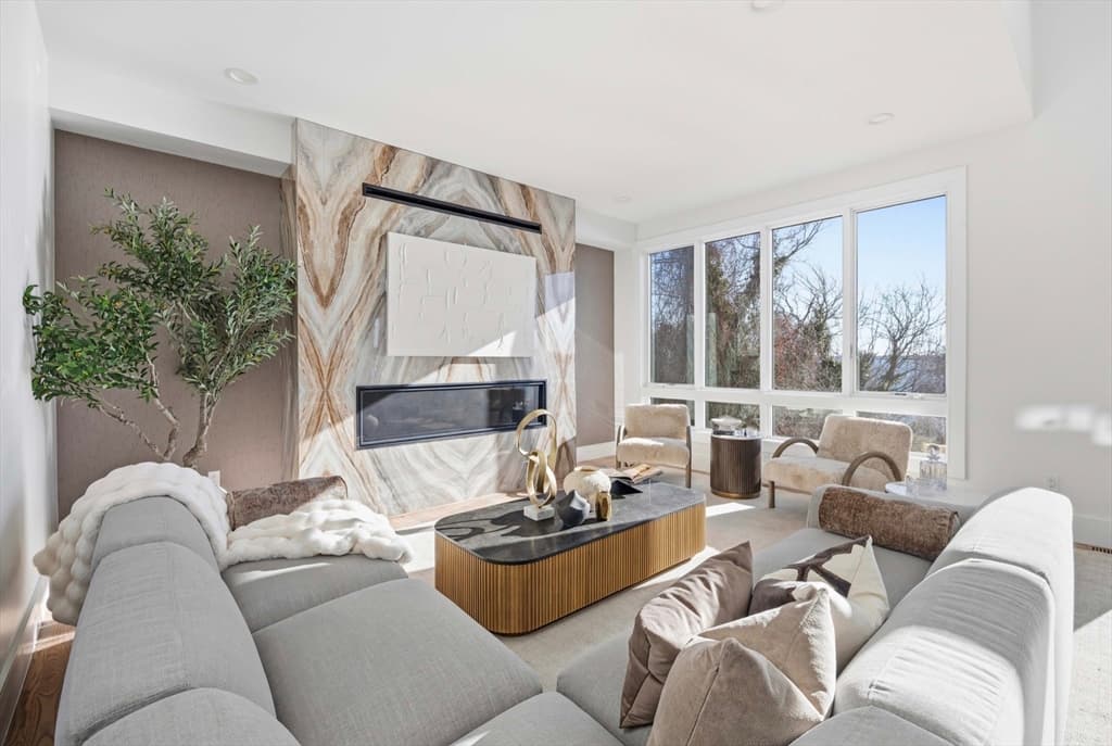 156 Crabtree, Quincy MA 02171 photo 5
