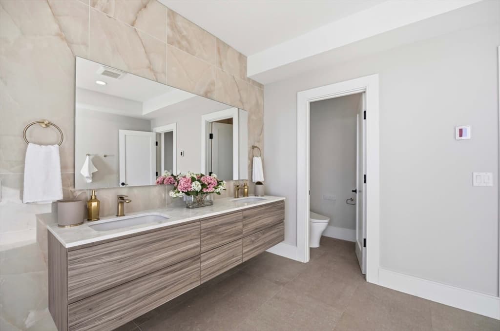 156 Crabtree, Quincy MA 02171 photo 29