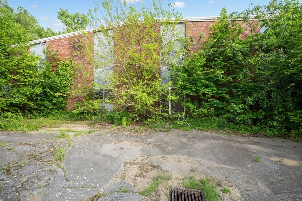 Commercial Sale at 277 E Main St, East Brookfield MA 01515, photo 21 of 39
