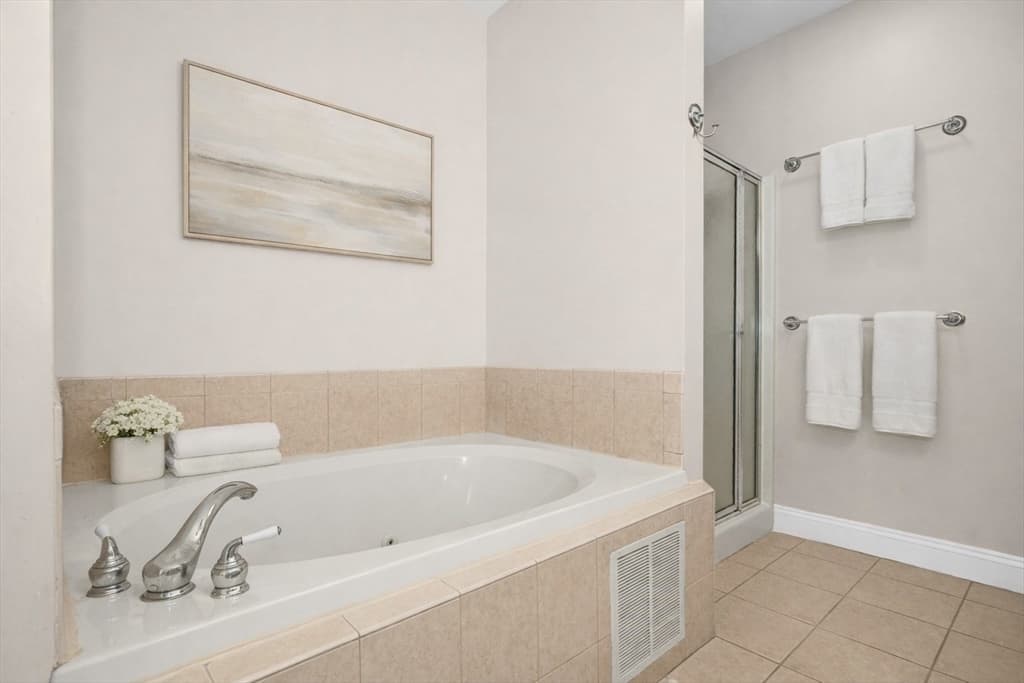 Condominium at 14 Northgate Ct # 14, Grafton MA 01536, photo 26 of 42