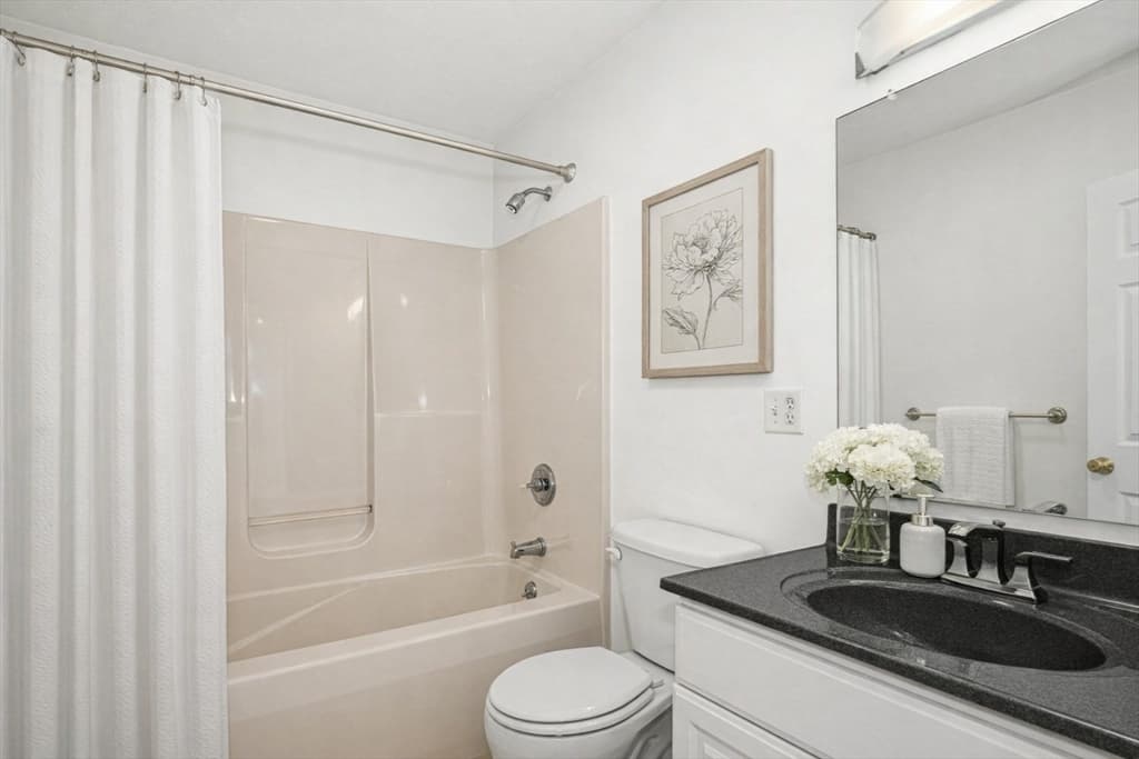 Condominium at 14 Northgate Ct # 14, Grafton MA 01536, photo 30 of 42
