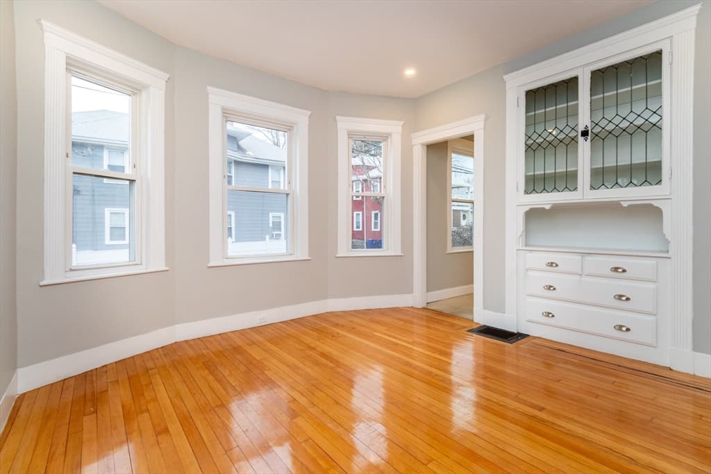 Multi Family at 168 Brook Road, Milton MA 02186, photo 6 of 25