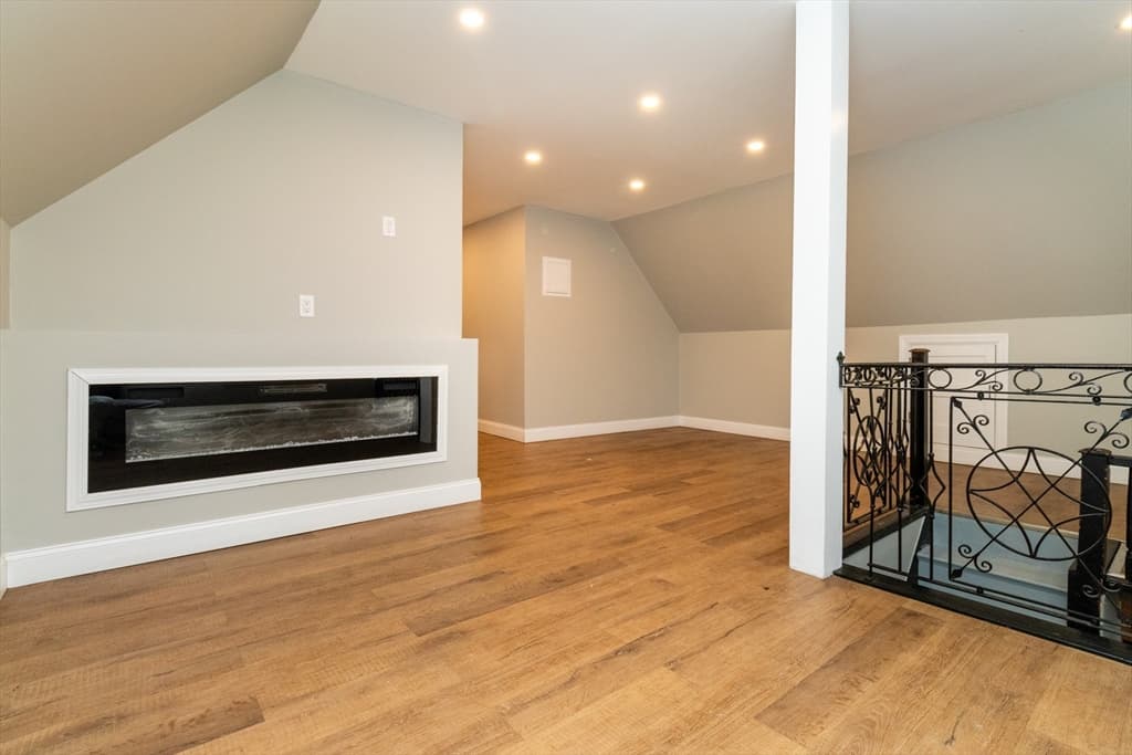 Multi Family at 168 Brook Road, Milton MA 02186, photo 18 of 25