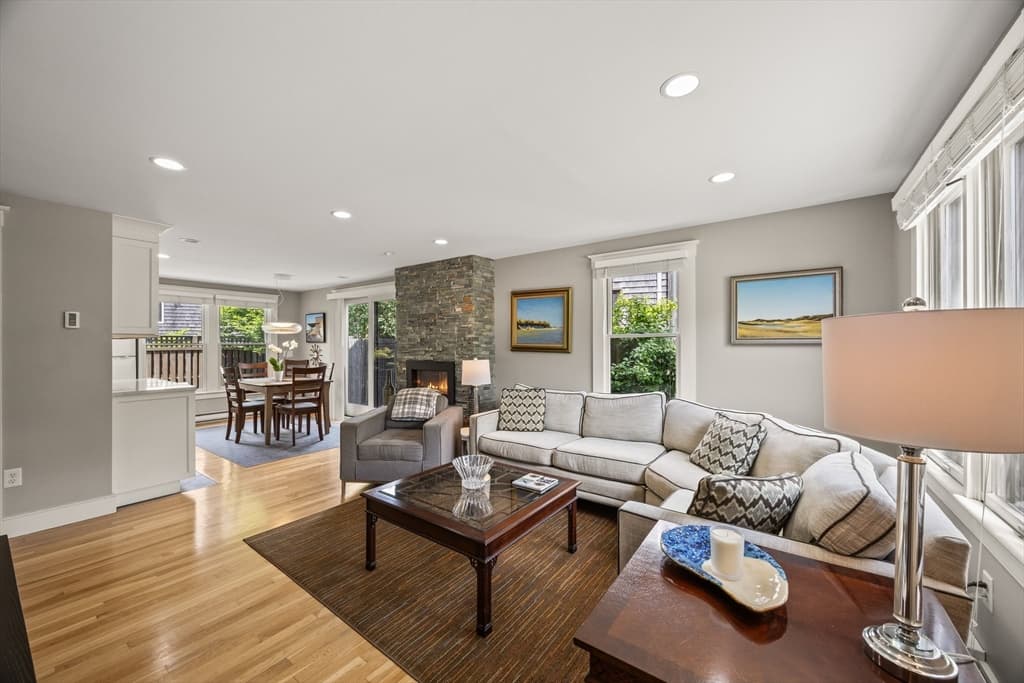 Condominium at 10 Seashore Park Drive, Provincetown MA 02657, Provincetown, photo 3 of 28