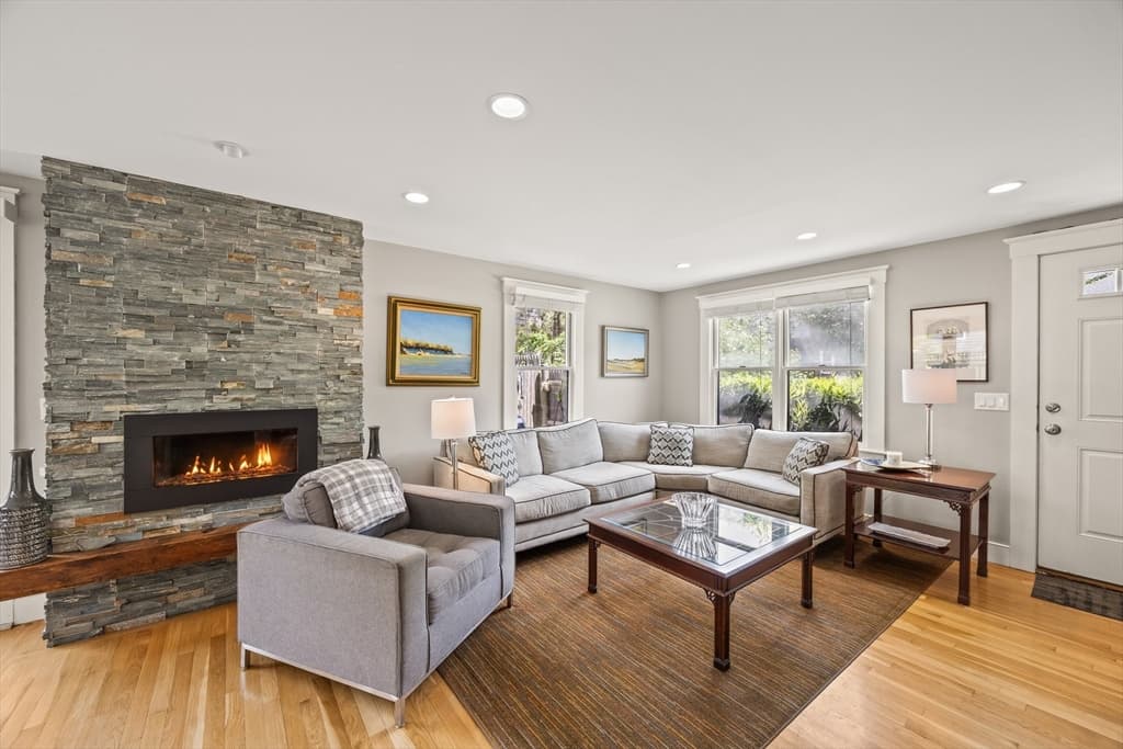 Condominium at 10 Seashore Park Drive, Provincetown MA 02657, Provincetown, photo 4 of 28