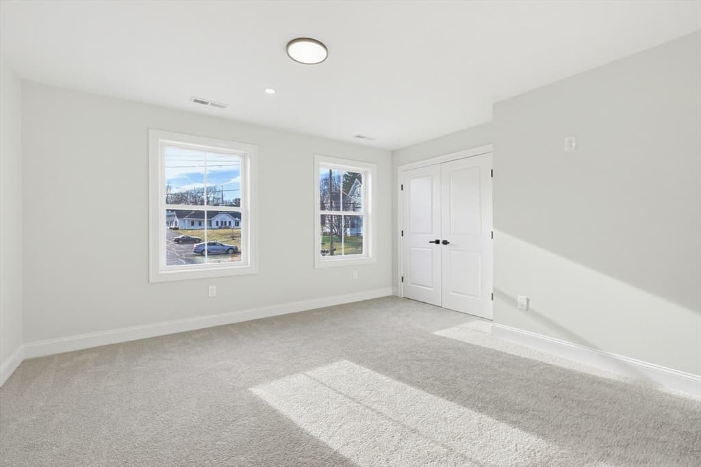 Single Family Residence at 673 Pleasant Street, Leicester MA 01524, photo 33 of 38
