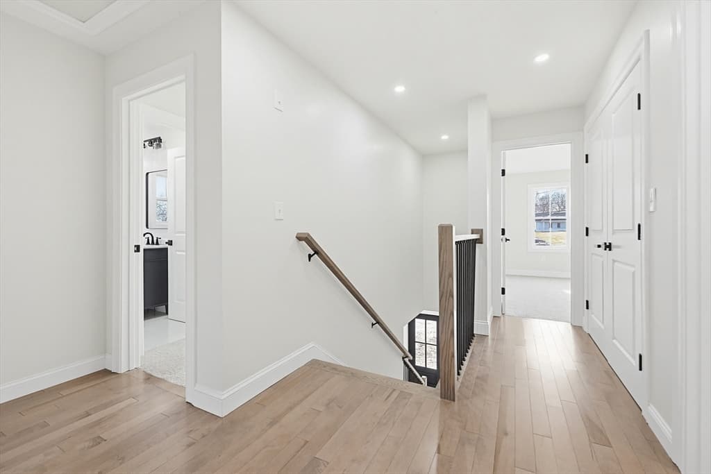 Single Family Residence at 673 Pleasant Street, Leicester MA 01524, photo 19 of 38