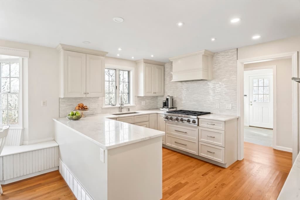81 Whalers Walk, Edgartown MA 02539 photo 5