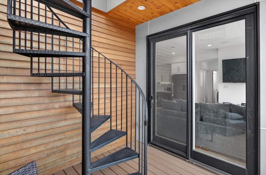Condominium at 946 Saratoga Street # 303, Boston MA 02128, Boston, photo 16 of 24