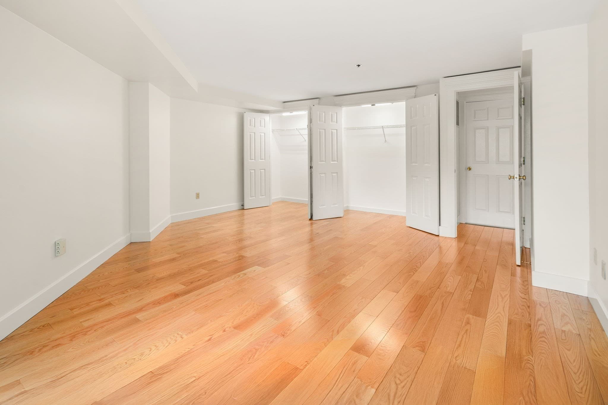 Condominium at 100 Fulton St # 3Q, Boston MA 02109, photo 19 of 25