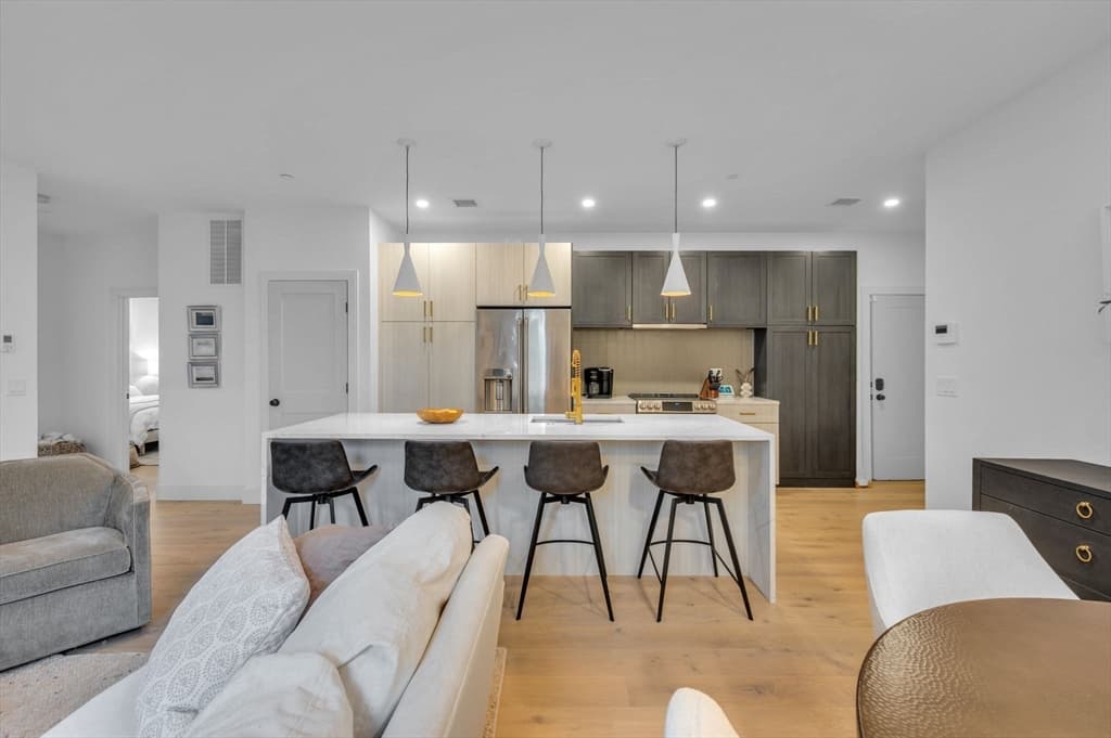 Condominium at 5245 Washington St # 5, Boston MA 02132, photo 9 of 37