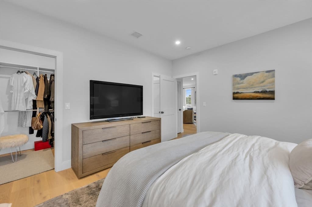 Condominium at 5245 Washington St # 5, Boston MA 02132, photo 18 of 37