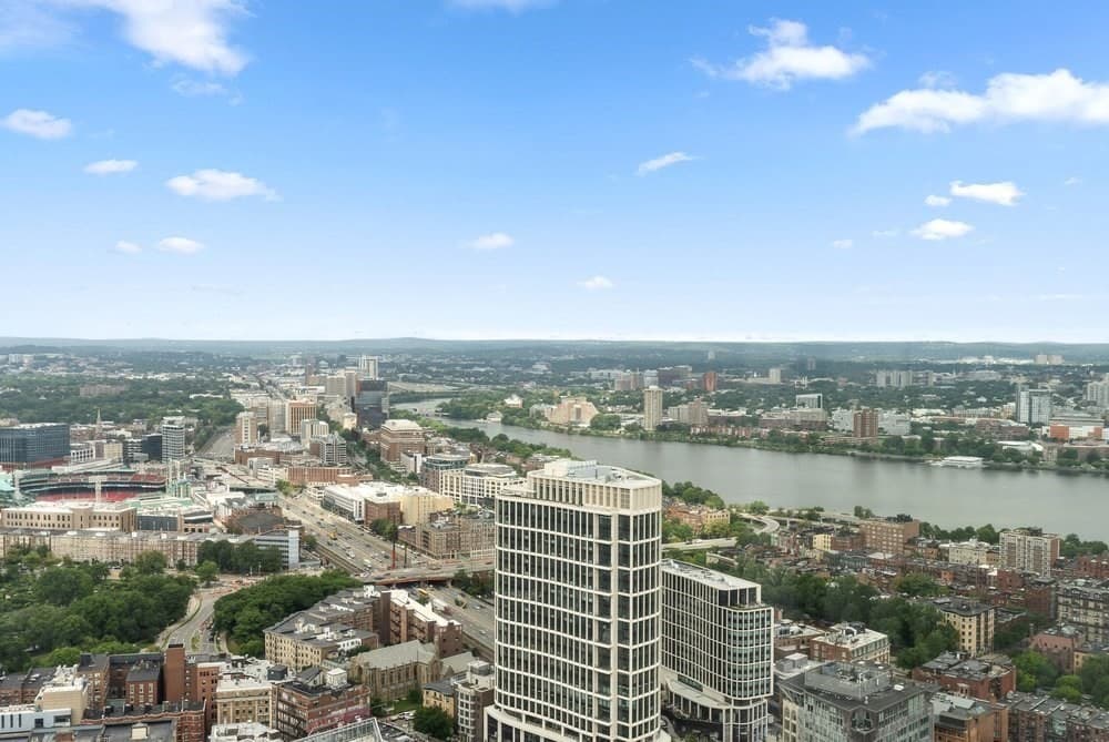 1 Dalton # 4505, Boston MA 02115