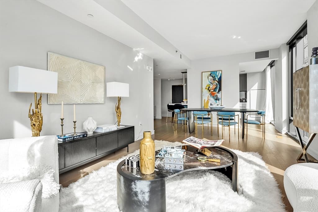 Condominium at 55 Lagrange St # 1902, Boston MA 02116, photo 12 of 31