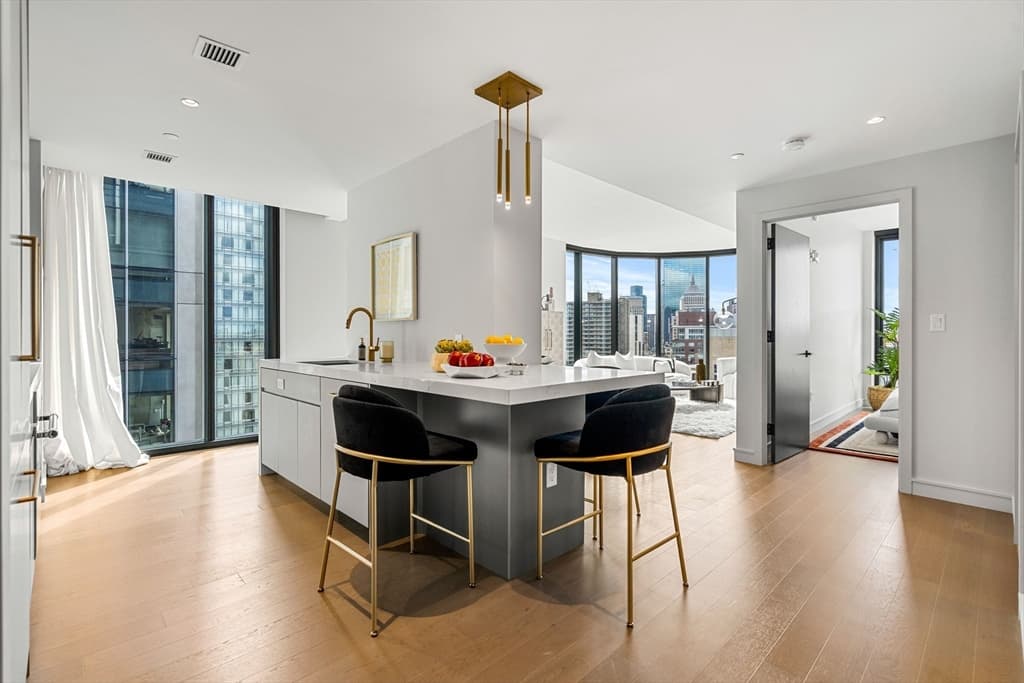 Condominium at 55 Lagrange St # 1902, Boston MA 02116, photo 5 of 31