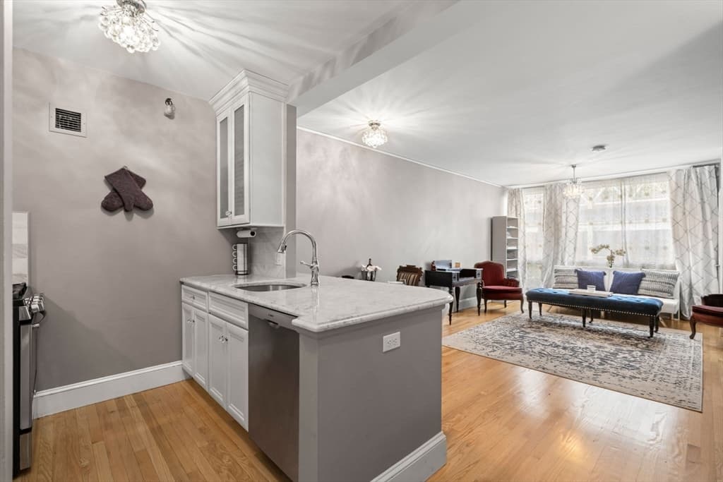 Condominium at 42 Eighth St. # 4106, Boston MA 02129, Boston, photo 4 of 20