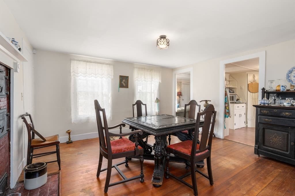 Single Family Residence at 17 N Main St, Upton MA 01568, Upton, photo 5 of 16
