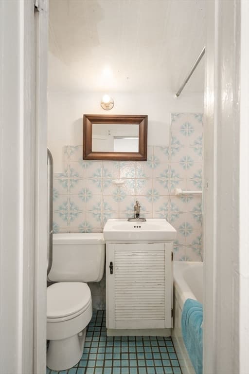 Single Family Residence at 17 N Main St, Upton MA 01568, Upton, photo 10 of 16