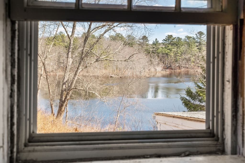 Single Family Residence at 17 N Main St, Upton MA 01568, Upton, photo 11 of 16