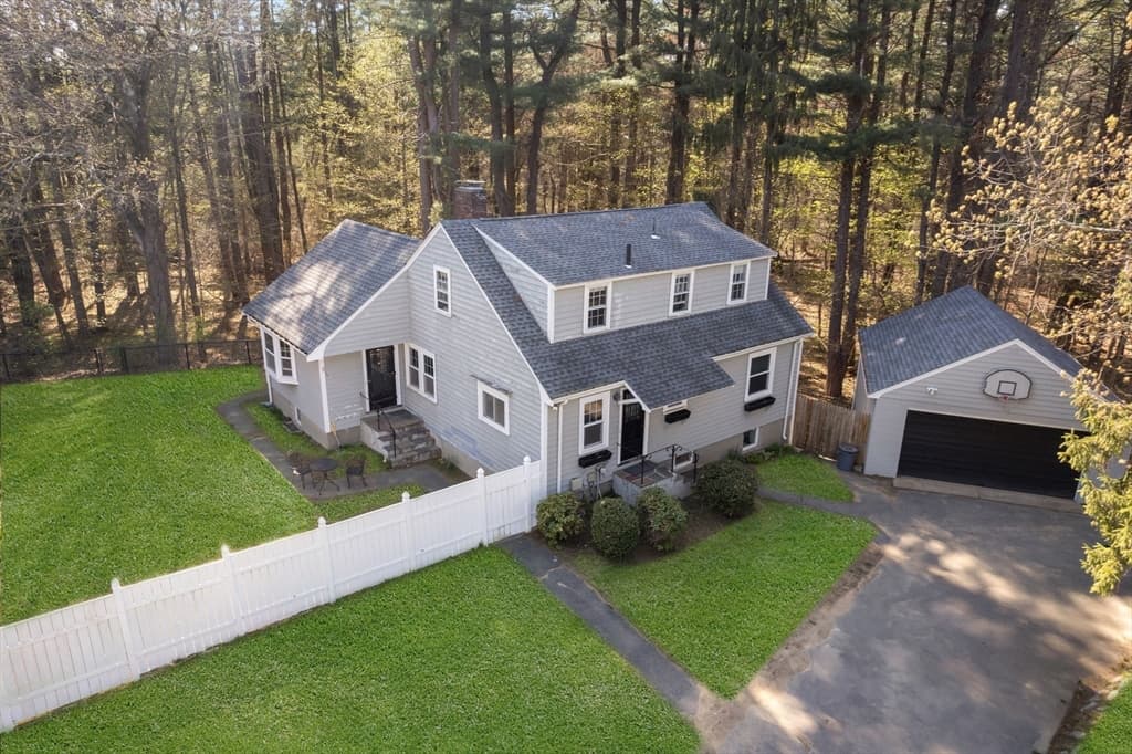 37 School Street, Weston MA 02493