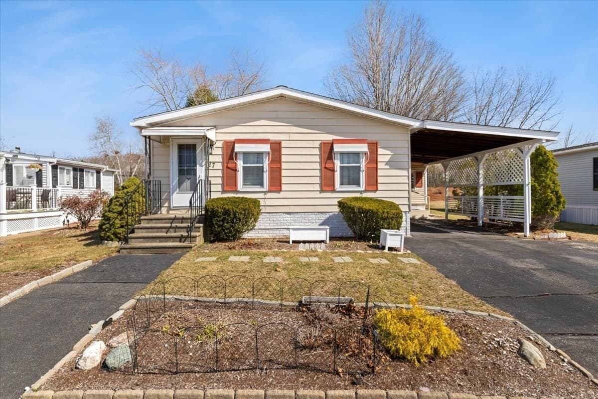 Mobile Home at 27 Castle Rd # 153, Attleboro MA 02703, Attleboro, photo 30 of 34