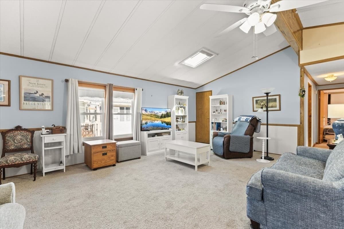 Mobile Home at 27 Castle Rd # 153, Attleboro MA 02703, Attleboro, photo 4 of 34