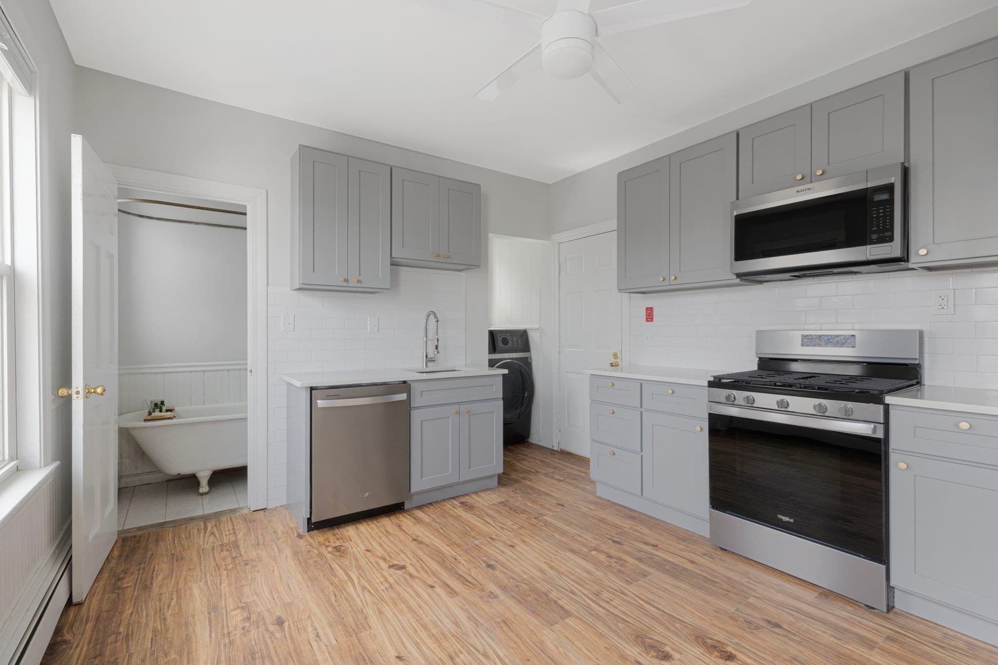Condominium at 26 Plymouth # 3, Cambridge MA 02141, Cambridge, photo 2 of 10