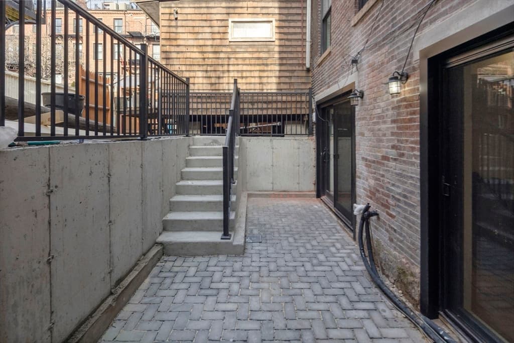 Condominium at 667 Tremont Street # 1, Boston MA 02118, photo 10 of 17