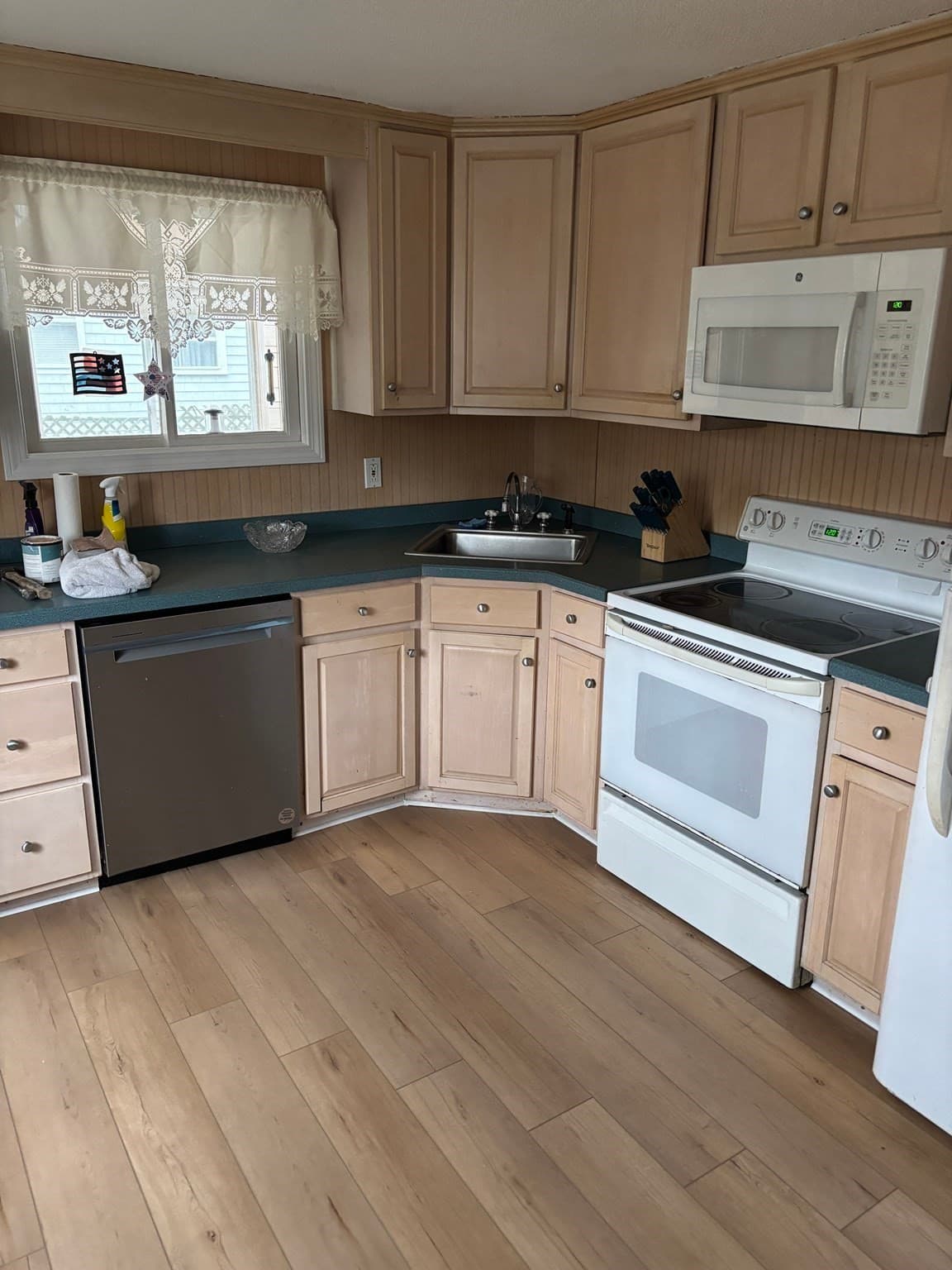 Single Family Residence at 74 Hillside Ave, Falmouth MA 02556, Falmouth, photo 12 of 36