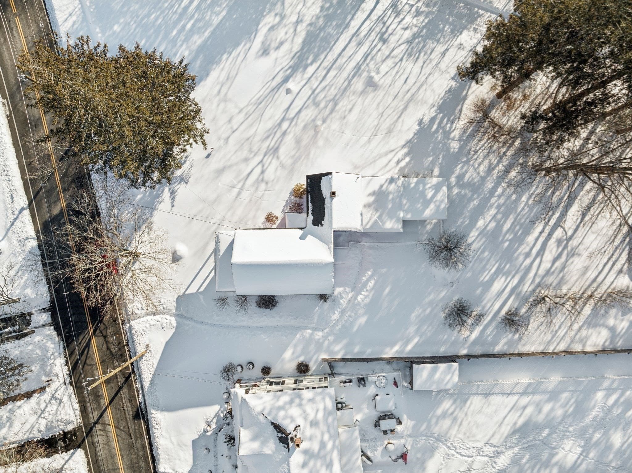 2 Family - 2 Units Up/Down at 86 Elm St, Swansea MA 02777, photo 12 of 16