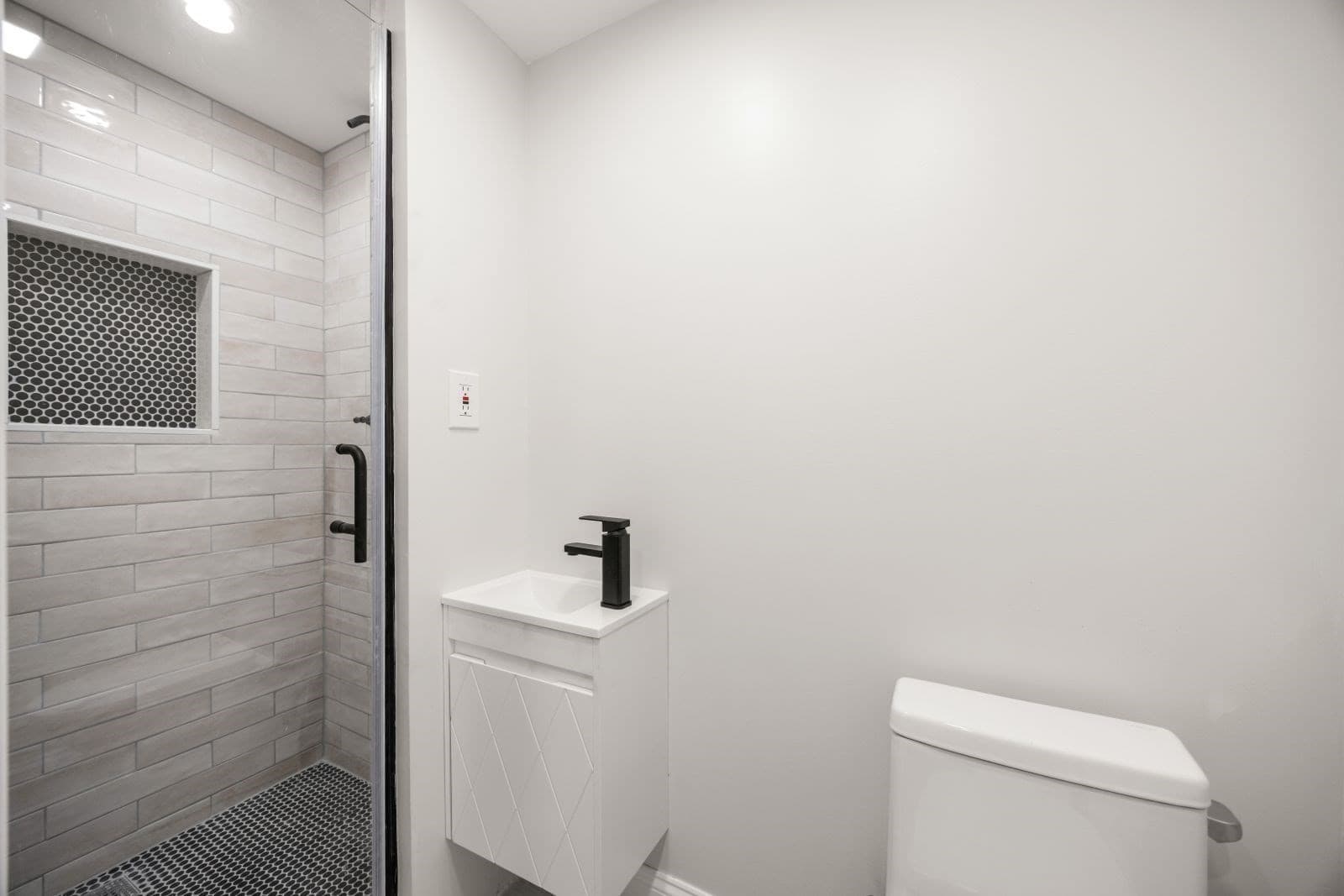 Condominium at 4 Mead Street Ct # 0, Boston MA 02129, photo 8 of 30