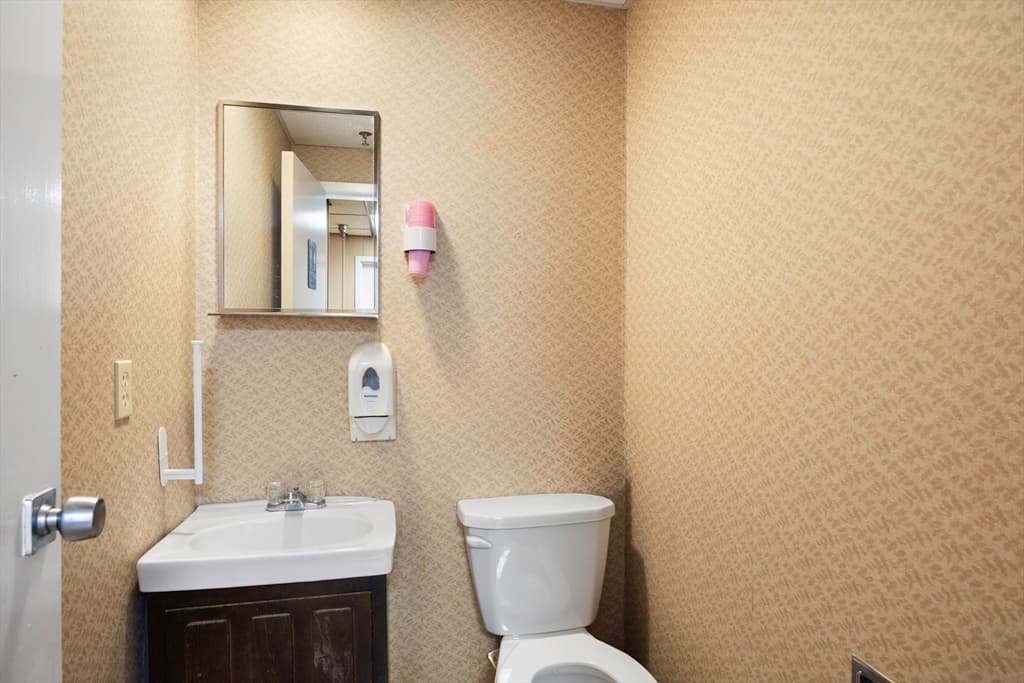 1795 Main St # 206, Springfield MA 01103 photo 19