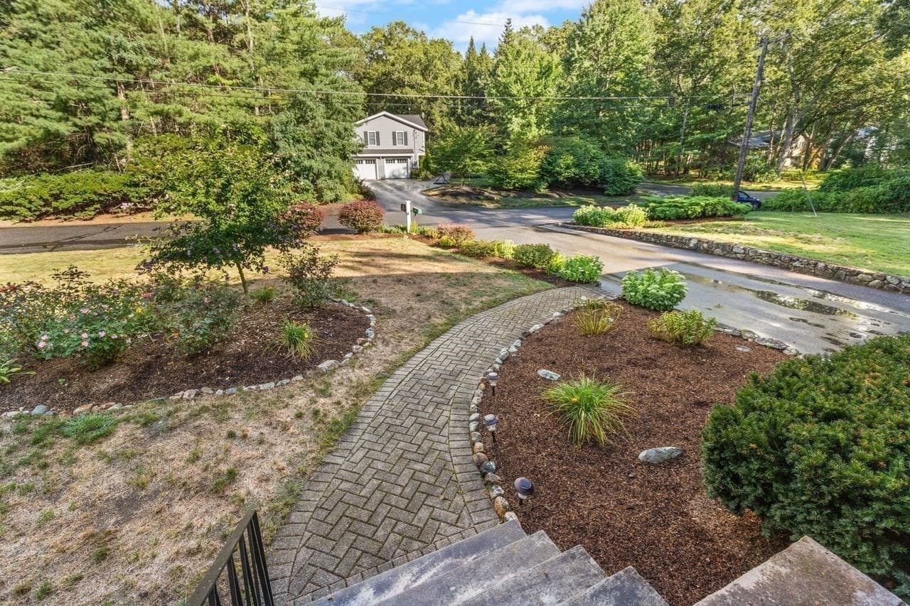 Single Family Residence at 39 Austin Rd, Sudbury MA 01776, photo 5 of 25