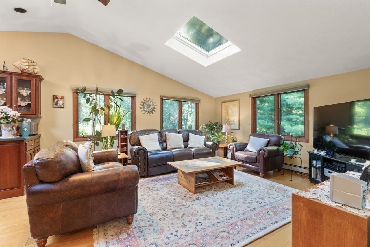 Single Family Residence at 39 Austin Rd, Sudbury MA 01776, photo 8 of 25
