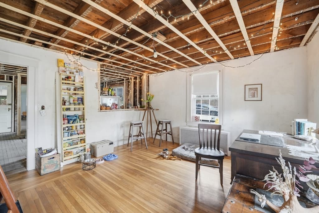 Single Family Residence at 1177 Northampton St, Holyoke MA 01040, Holyoke, photo 9 of 29