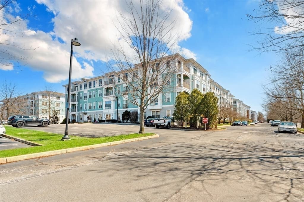 Condominium at 4 Repton Cir # 4105, Watertown MA 02472, photo 36 of 39