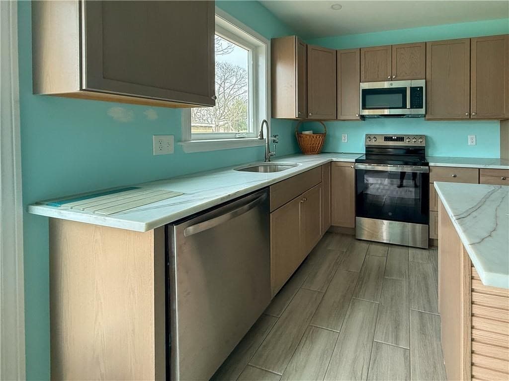 0125 Homestead Ave, Portsmouth RI 02872 photo 7