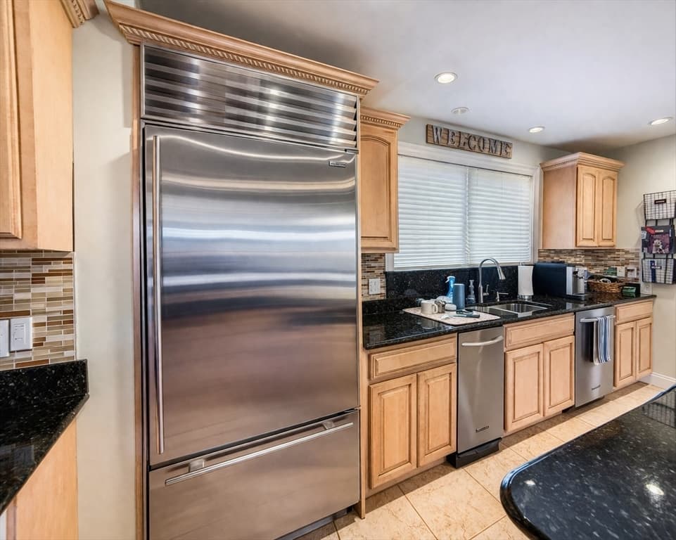 Single Family Residence at 57 Summit Ave, Swansea MA 02777, photo 5 of 31