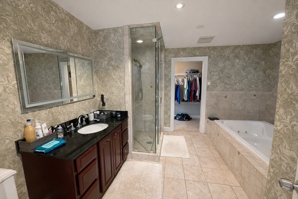 Single Family Residence at 57 Summit Ave, Swansea MA 02777, photo 18 of 31