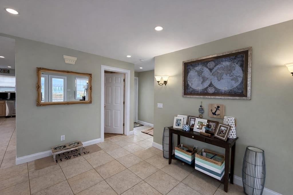 Single Family Residence at 57 Summit Ave, Swansea MA 02777, photo 11 of 31