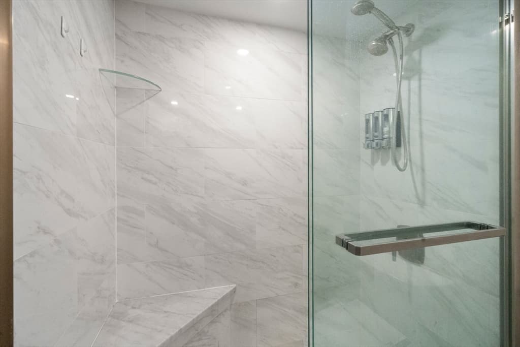 Condominium at 250 Hammond Pond Parkway # 604N, Newton MA 02467, Newton, photo 14 of 28