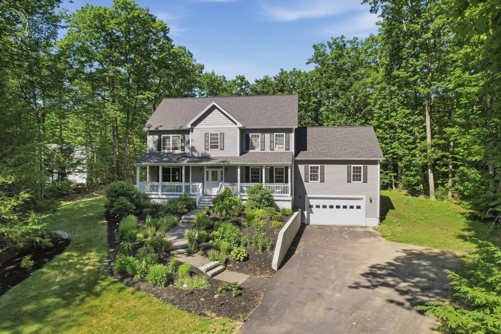 7 Lefevre Drive, Kingston NH 03848