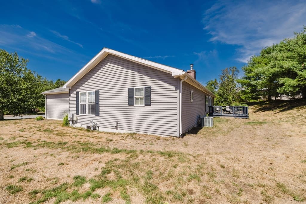 Single Family Residence at 2602 Green St, Middleboro MA 02346, Middleboro, photo 3 of 26