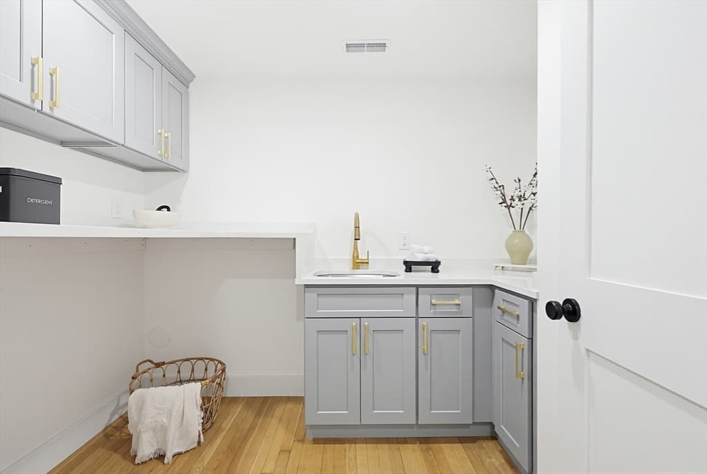 565 Elm St, Concord MA 01742 photo 27